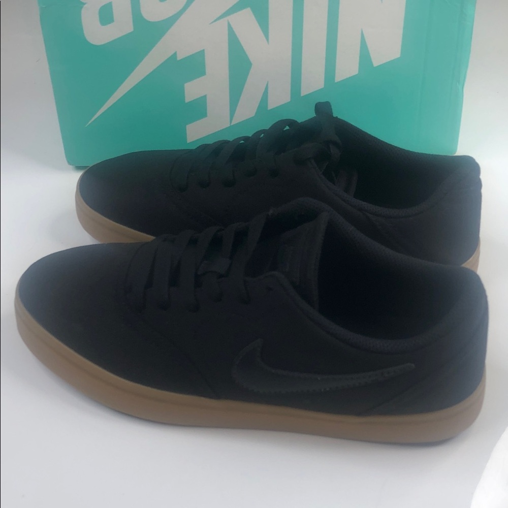 Nike SB Check Canvas (GS) Sneaker Boy's 7Y Black/Gum Low Top Skate Shoes Outdoor